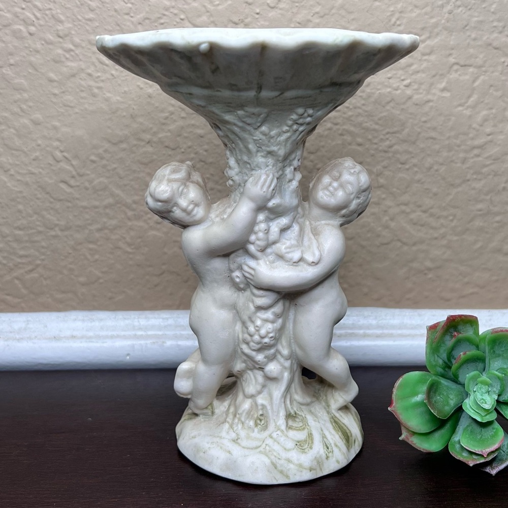1970s Athena Marble Putti Pedestal Soap Dish – Hollywood Regency